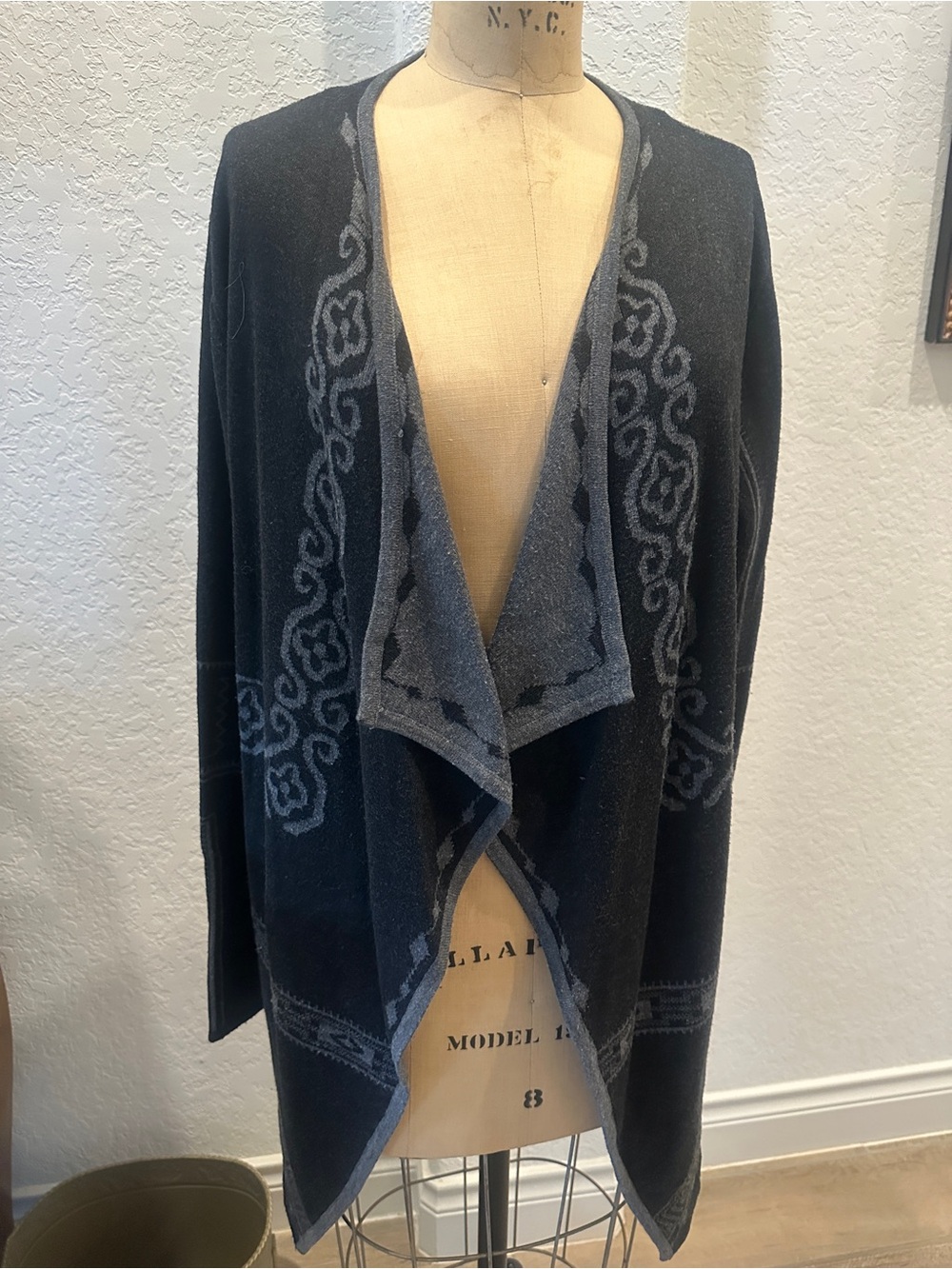 Monoreno Charcoal Draped Open-Front Cardigan with Gray Trim